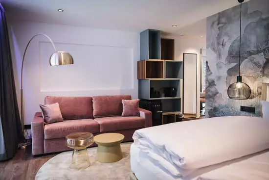 Gemütliche Sitzecke in der Spa Suite