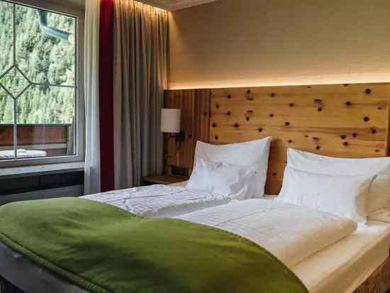 Suite Gilfert mit Zirbenholzakzenten und Balkon 