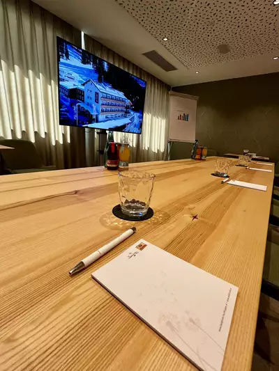 Besprechungsraum mit Präsentation