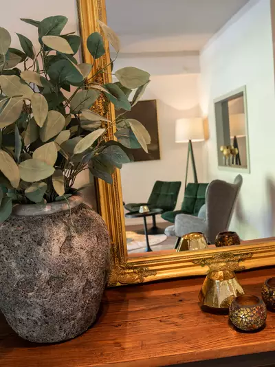 Detailaufnahme Dekoration Wellnessbereich Berghotel Hochfügen