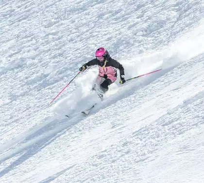 Skifahrer Tiefschnee 
